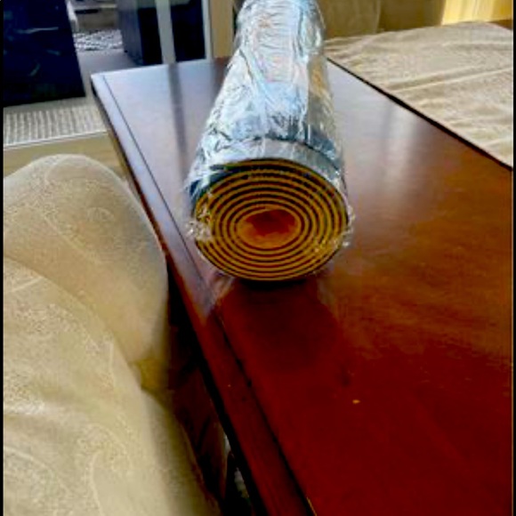 LOLE Yoga Mat - Picture 3 of 6